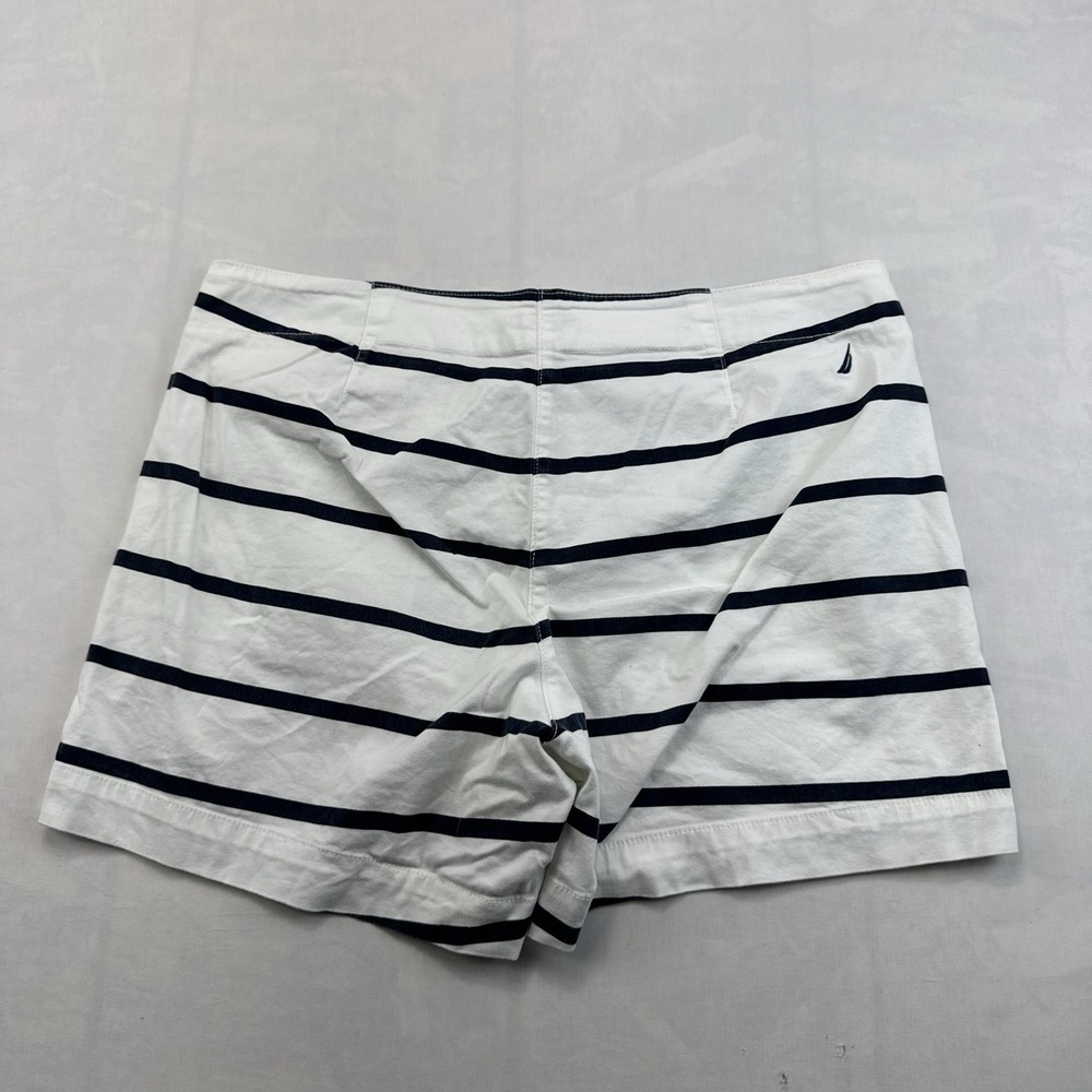 Nautica Women's White Navy Striped Chino Shorts Size 10 Cotton Preppy Sailor
